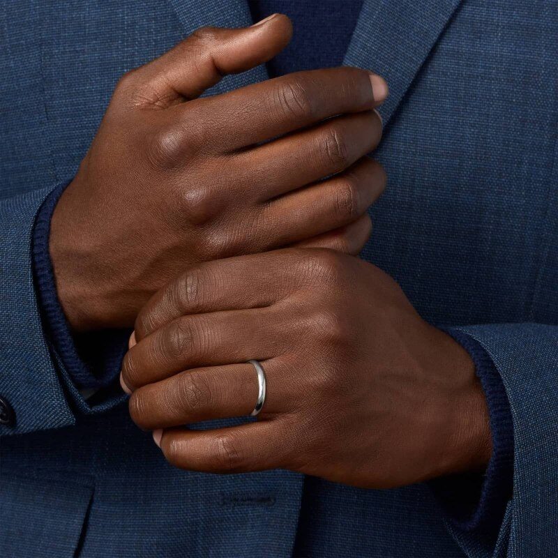 Alianza de boda clásica tradicional de oro blanco de 10 k ligeramente curvada de 3 mm-3