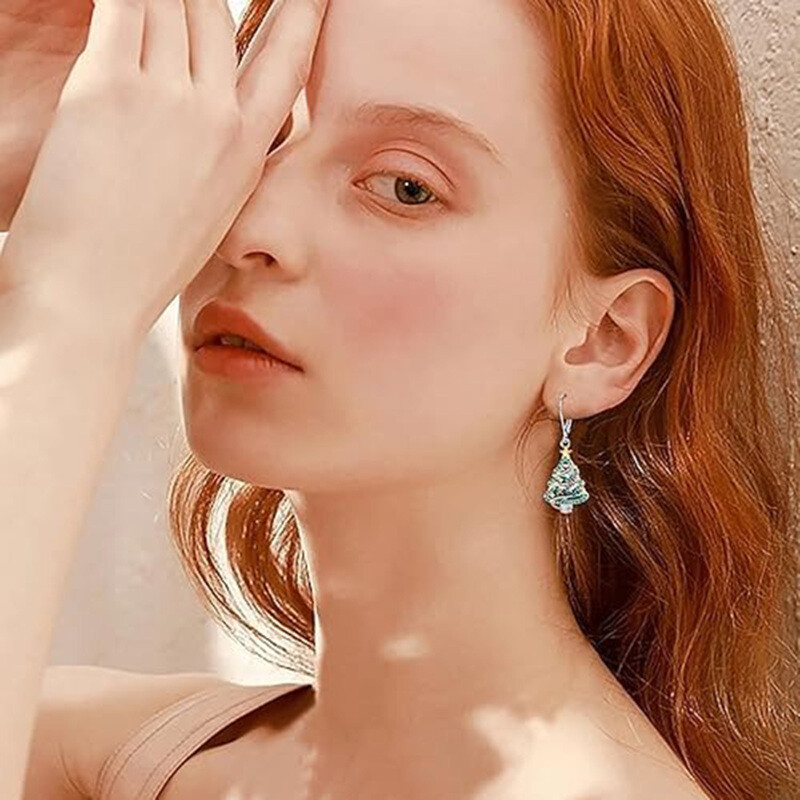 14-Karat-Weißgold- und -Gelbgold-Ohrringe mit Zirkonia-Weihnachtsbaum-Design-2