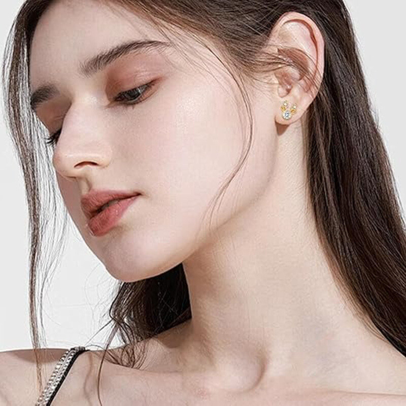 14-Karat-Weißgold- und -Gelbgold-Moissanit-Elch-Steckerohrringe-2