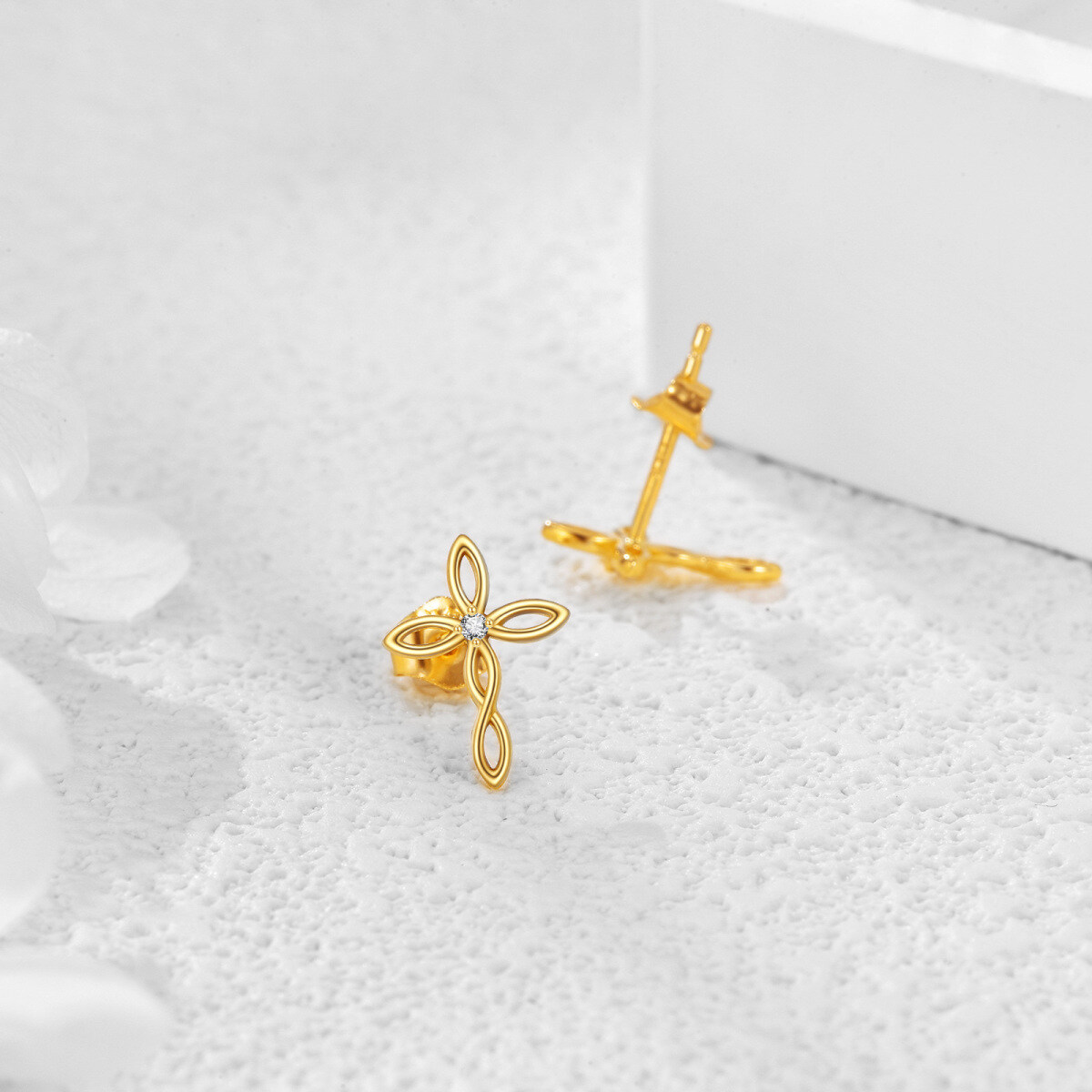 Brincos de gota de cruz com nó celta circular de zircônia cúbica de ouro amarelo 14K-4