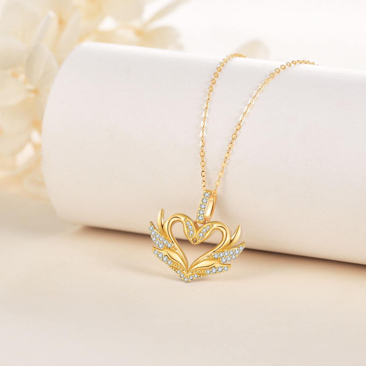 Colar com pingente de coração de cisne de moissanite circular de ouro amarelo 14K-4