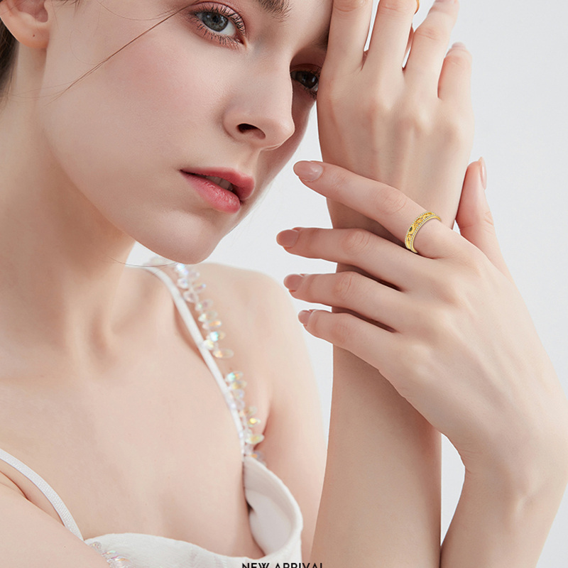 Anillo de girasol con circonita cúbica de talla redonda en oro blanco de 10 quilates-2