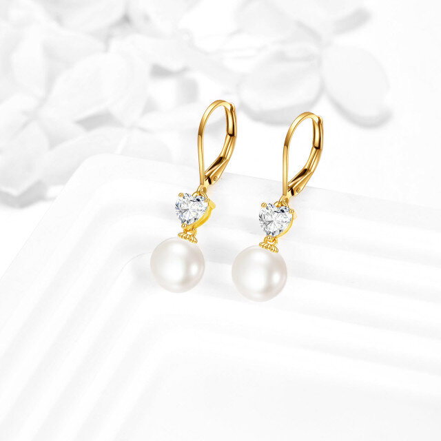 Boucles d'oreilles à levier en or jaune 14 carats avec perles circulaires en forme de cœur et moissanite-3