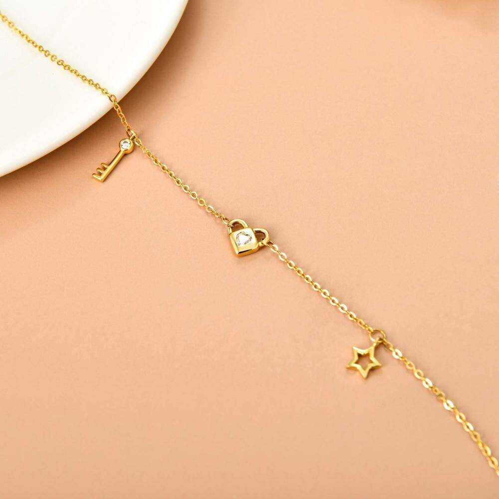 10K Yellow Gold Moissanite Concentric Key Heart Charm Bracelet-3