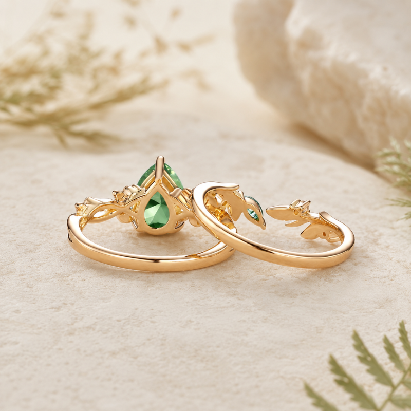Ensemble de mariage inspiré par la nature, or 10 carats et saphir vert taille poire de 2 carats-4