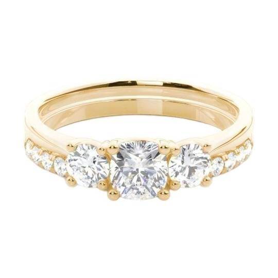 Bruidsset van sterling zilver met geelgoud vergulde kussenslijp moissanite