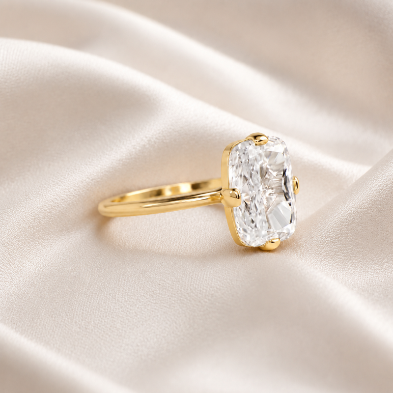 Verlobungsring aus Sterlingsilber mit gelbvergoldeter, länglicher, kissenförmiger, im Labor gezüchteter Diamant im Solitär-Design-3