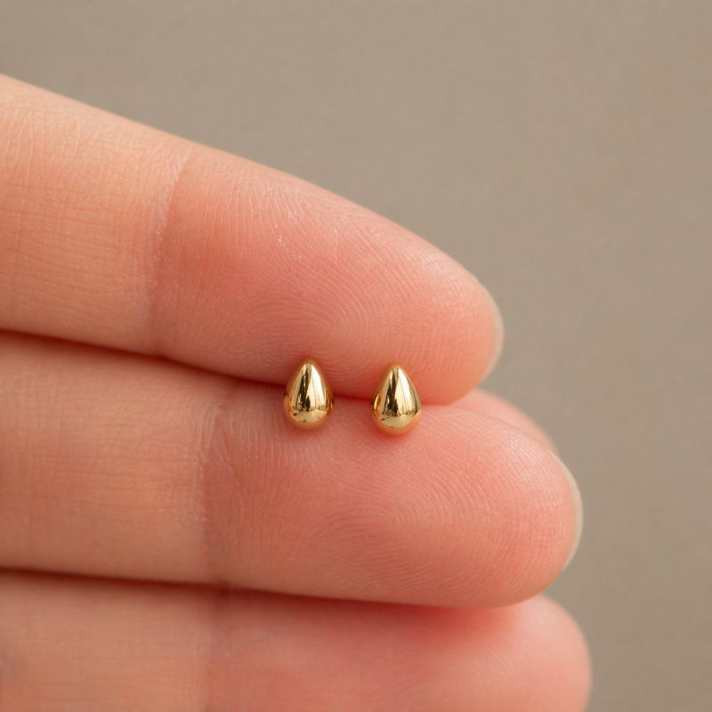 18K Gold Mini Teardrop Stud Earrings-3