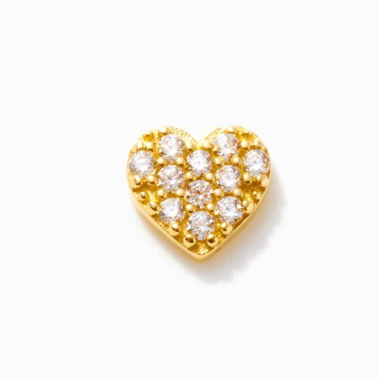 Pendientes de tachuelas con corazón de moissanita en oro de 14 quilates