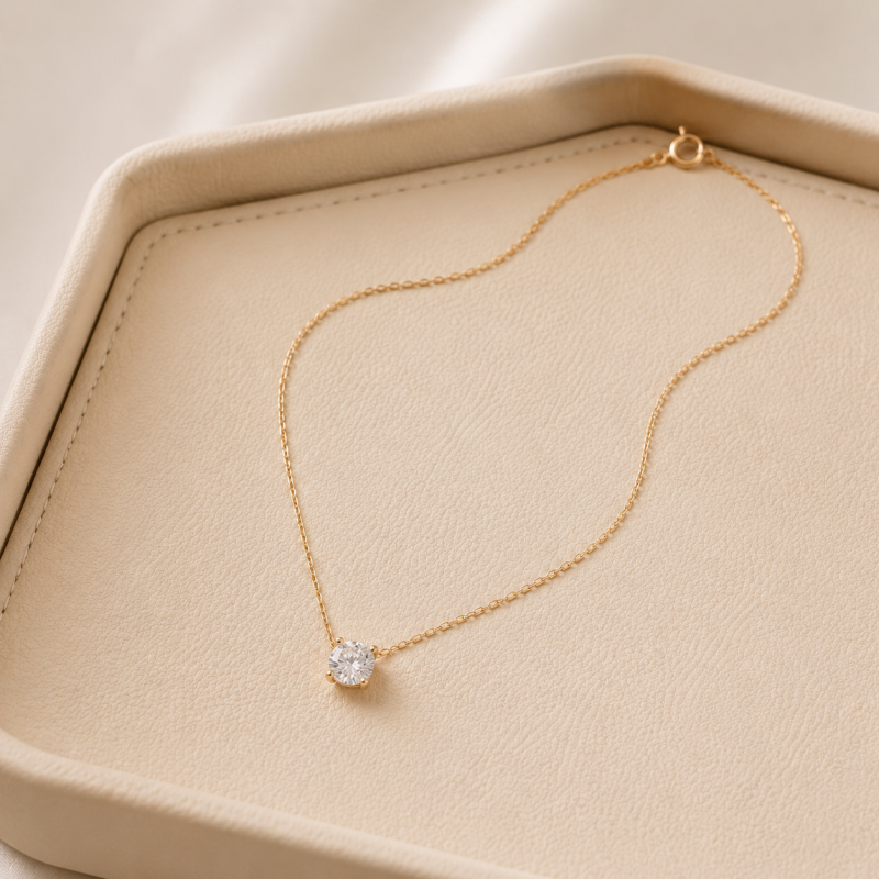 Halskette aus 14-karätigem Gold mit rundem, im Labor gezüchtetem Diamanten in Vier-Krappen-Fassung-5