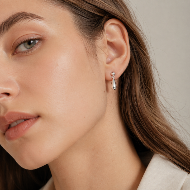 18K White Gold Mini Teardrop Stud Earrings-3