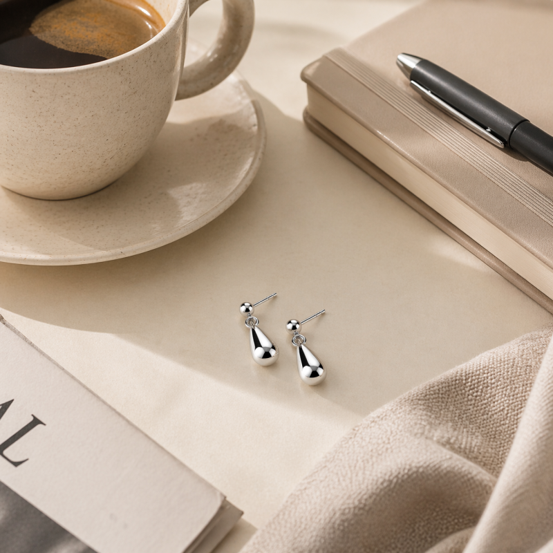 18K White Gold Mini Teardrop Stud Earrings-4