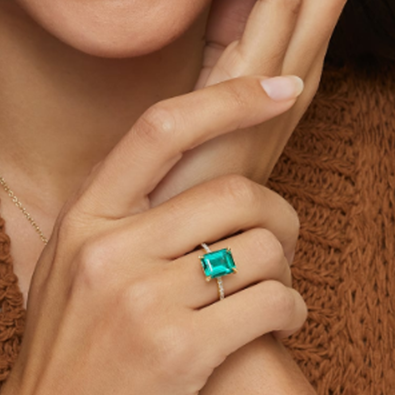 Verlobungsring aus 10-karätigem Gold mit 2 bis 7 Karat Smaragd, im Labor hergestelltem Diamanten und im Labor hergestelltem Smaragd, Farbe D, Reinheit VVS1-VS1, 3EX-3