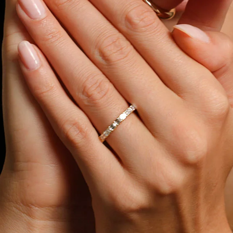 Anel de casamento personalizado em ouro branco de 10 quilates com diamante esmeralda de 0,5 quilates (total) de pureza (3EX), cor D, pureza VVS1-VS1, certificado pelo IGI.-3