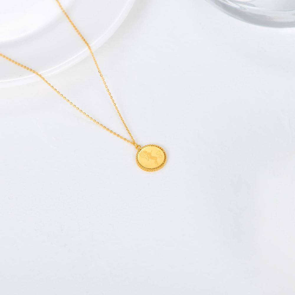 Colar de moeda de ouro 10K para mulheres com asa de anjo gravada e amor-5