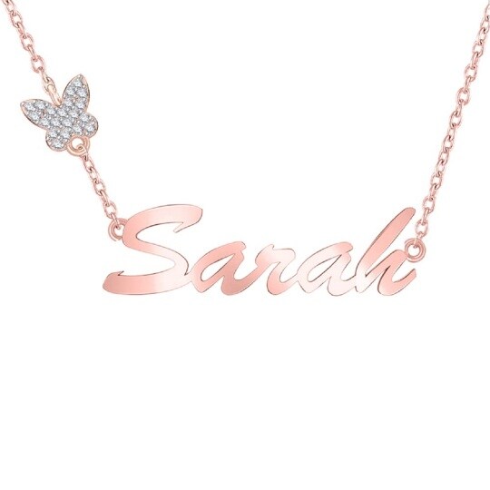 Collana con ciondolo a forma di zircone circolare in oro rosa 10K e nome classico personalizzato Butterfly