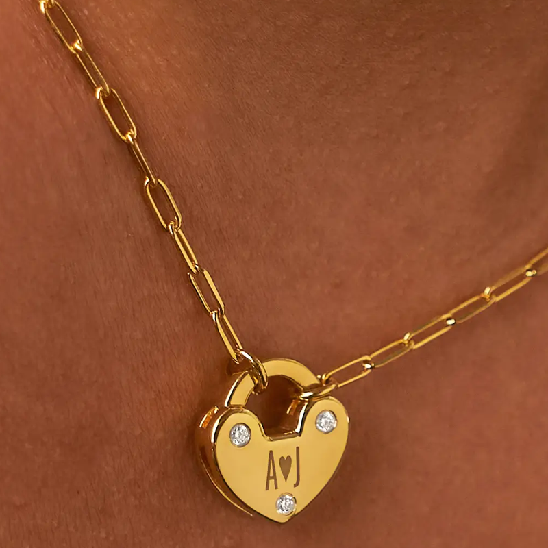 Colar com pingente de zircônia cúbica inicial personalizada em ouro vermeil para mulheres-3