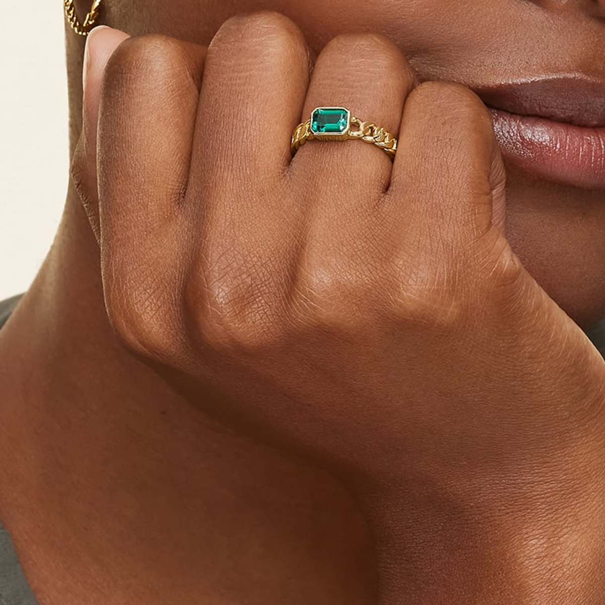 18K Gold Lab Emerald Couple Wedding Chain Ring-3