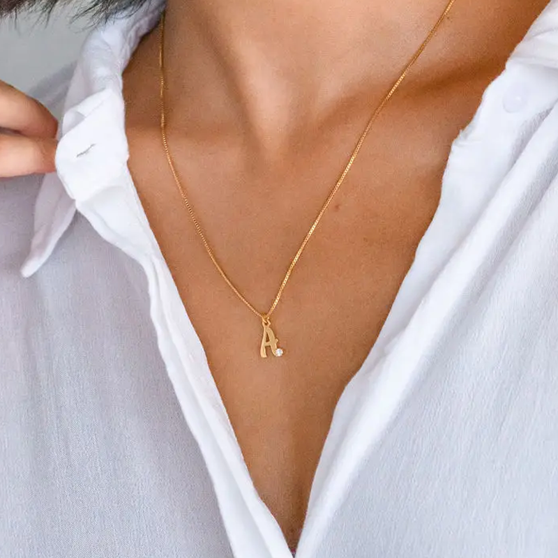Gepersonaliseerde initialenketting met lab-grown diamant van verguld goud voor vrouwen-3