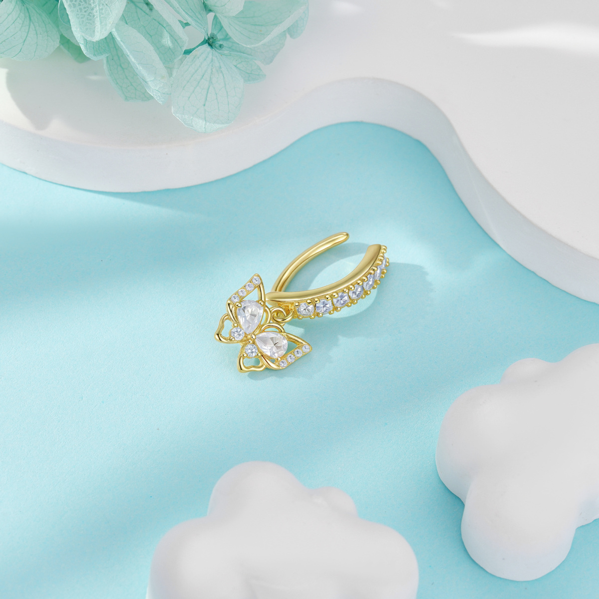 Anillo de ombligo con mariposa de moissanita bañado en oro amarillo-3