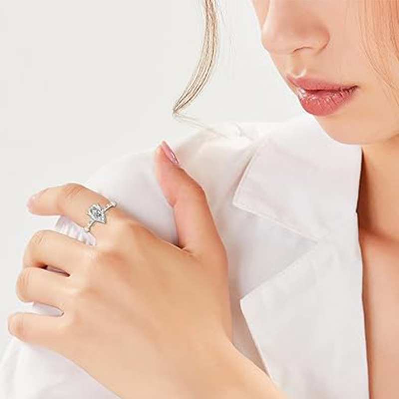 Bague de fiançailles en argent sterling plaqué or jaune avec moissanite-2