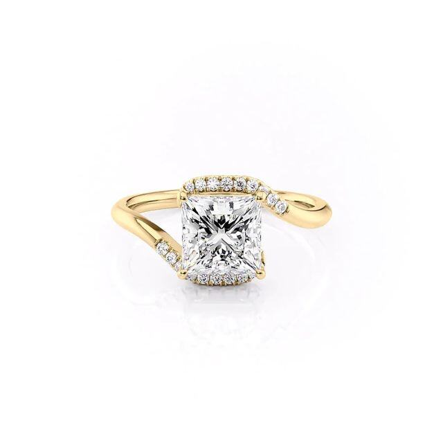 Anel de moissanite banhado a ouro amarelo e prata esterlina