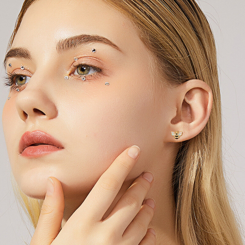 Brincos abelha em ouro 10K com opala-2