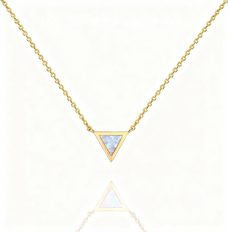 Collier pendentif triangle en or 18 carats et opale-1