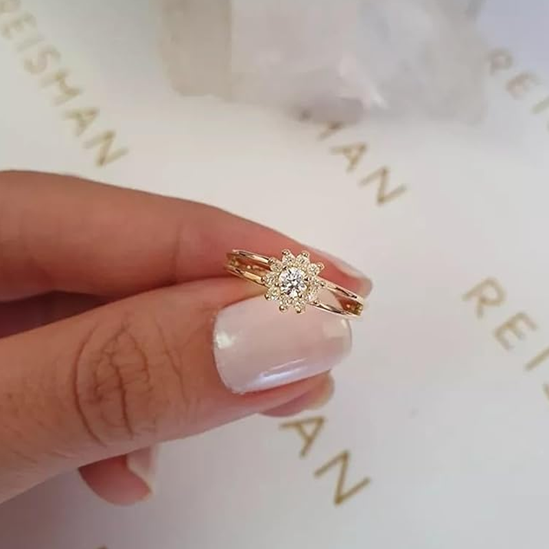 Anel feminino personalizado com pedra de nascimento e flores silvestres em ouro vermeil e zircônia cúbica-2