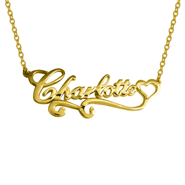 Collana con ciondolo classico personalizzato in oro 10K con nome e cuore