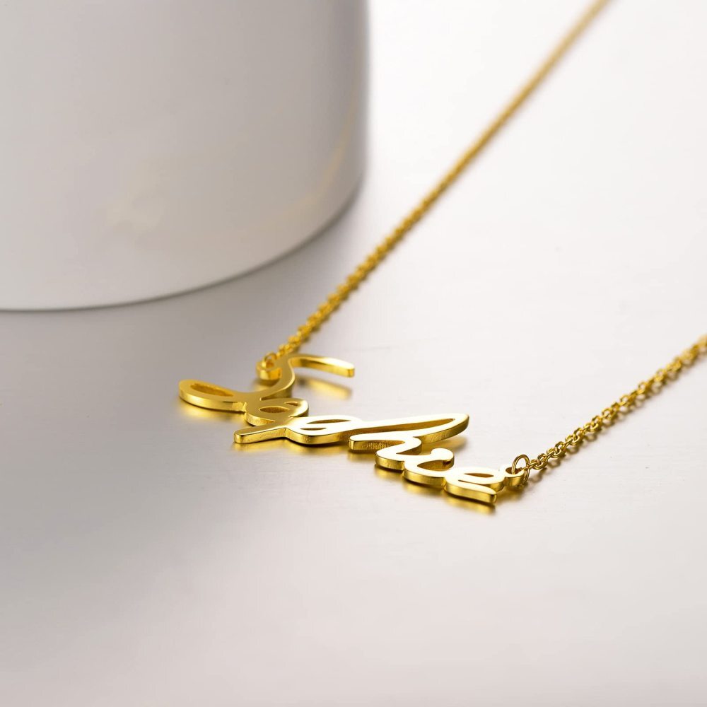 Colar com pingente de nome clássico personalizado em ouro 10K-5