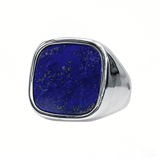 Anel em platina com lápis-lazúli lapidado em formato princesa de 1 a 5 quilates e gravação personalizada.