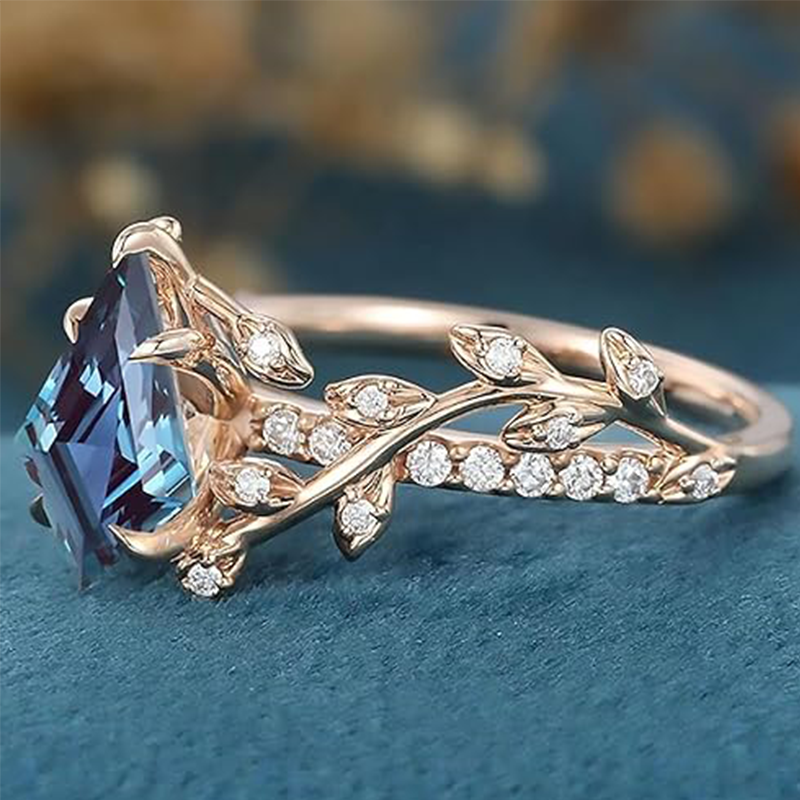 14Kローズゴールドアレキサンドライトとモアッサナイトのリング-3