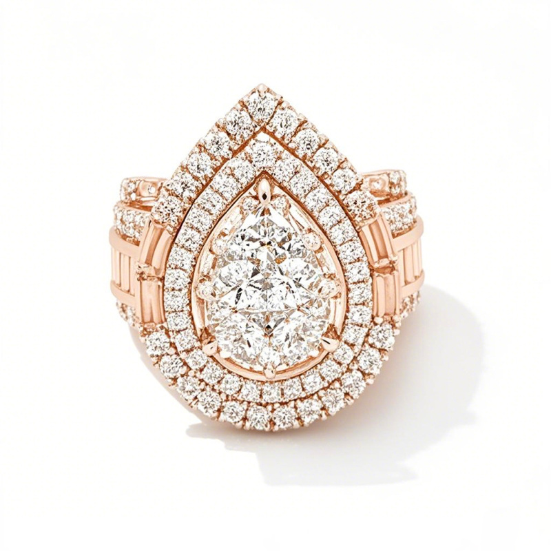 Verlobungsring aus 14-karätigem Roségold mit 4 Karat Gesamtgewicht, birnenförmig geschliffenen Diamanten in dreifacher Fassung und mehreren Reihen, Reinheit: D-VVS1 3EX-1