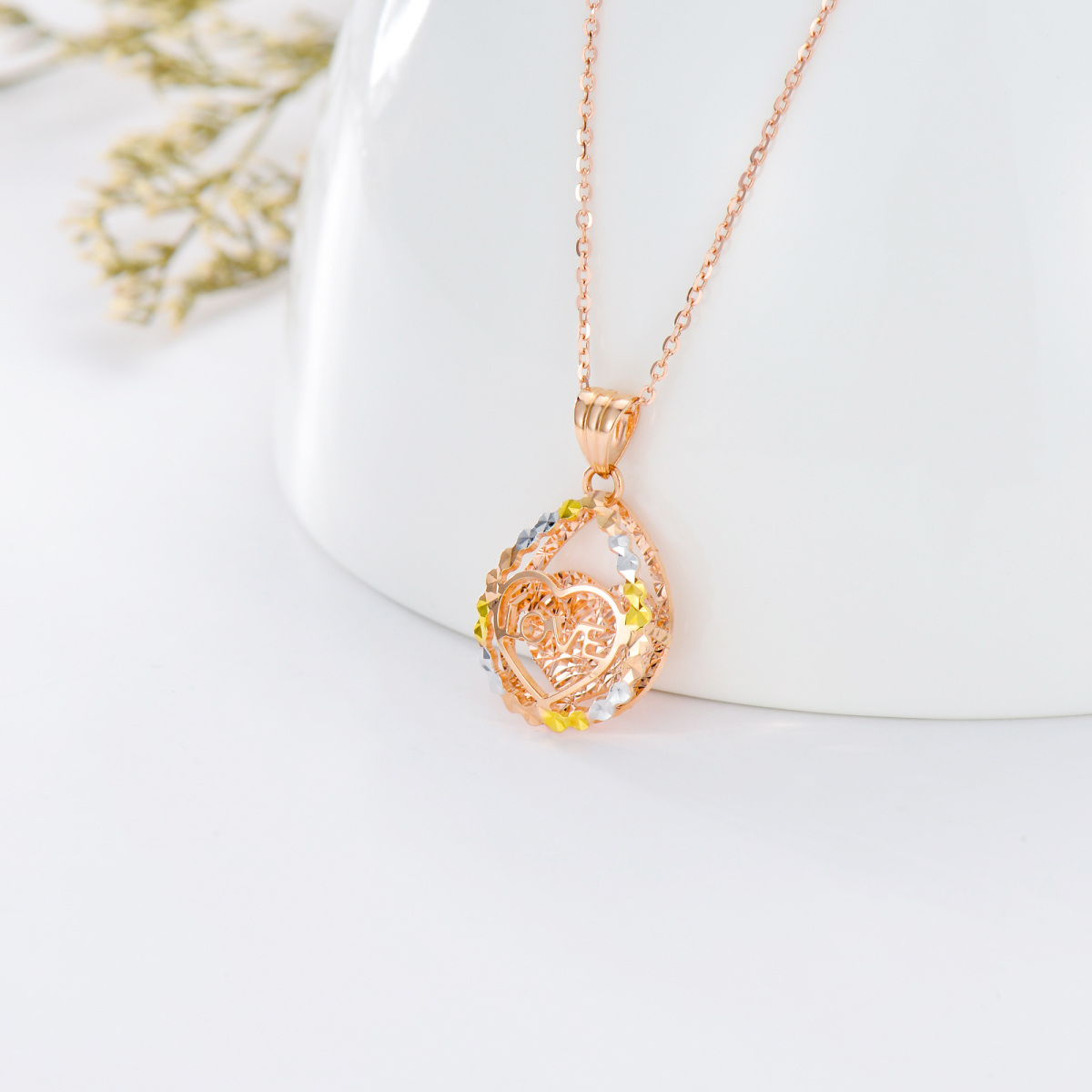 Collier en or rose 18K avec pendentif en forme de cœur en diamant-3