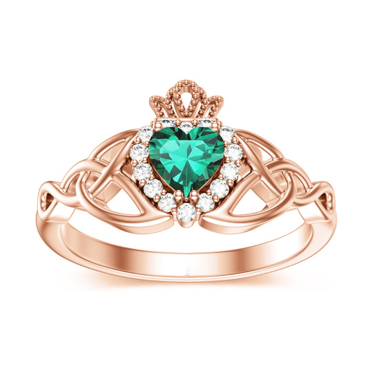 Anillo de compromiso Claddagh con nudo celta de diamantes y esmeralda de corte corazón en oro rosa de 10 quilates (0,1 ct. de peso total)