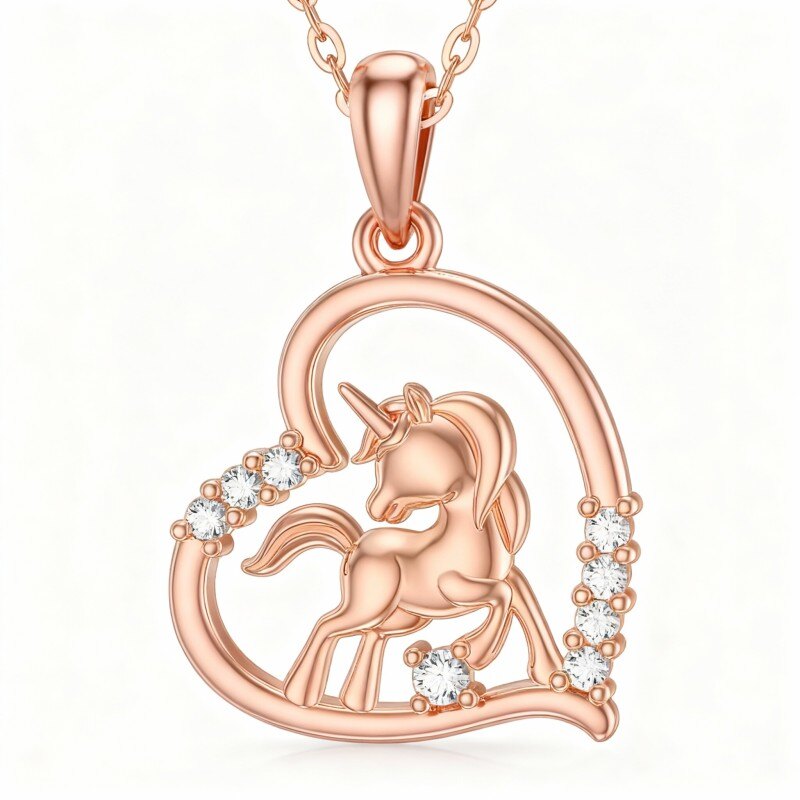 Collar con colgante de corazón y unicornio de moissanita en oro rosa de 10 quilates-1