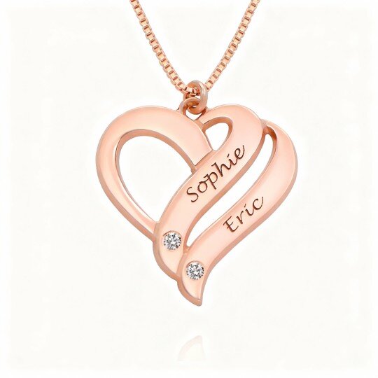 Collar con colgante de corazón y grabado personalizado en oro rosa de 10 quilates con circonitas cúbicas