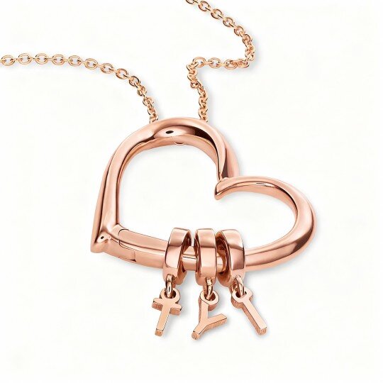 Collier pendentif personnalisé en or rose 10 carats avec initiale et cœur