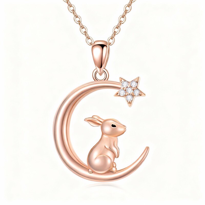 Colar com pendente de coelho, lua e estrela em ouro rosa 14K com zircónias cúbicas-1