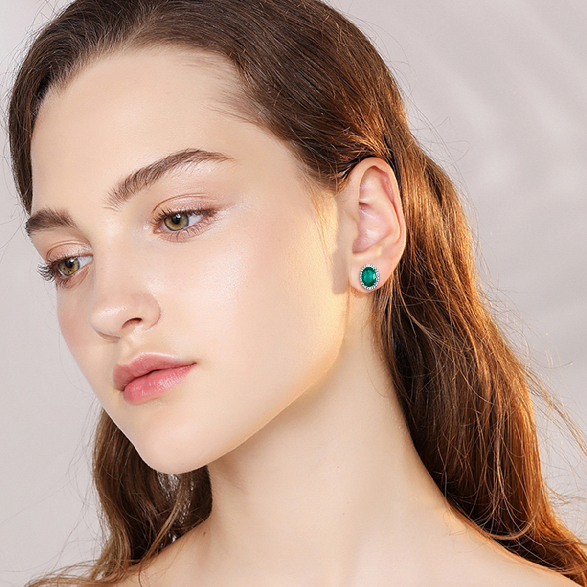 10K White Gold Circular Shaped Emerald Round Stud Earrings-4