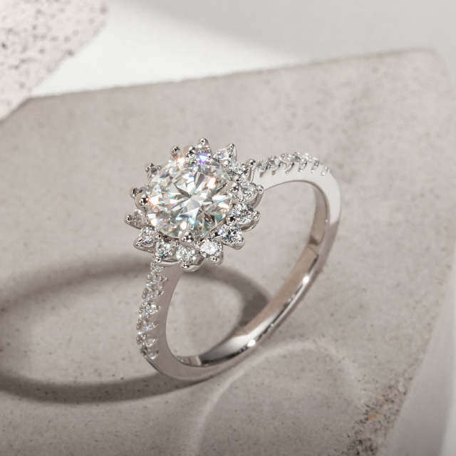 Aliança de casamento de girassol Moissanite em formato circular em ouro branco 10K-4