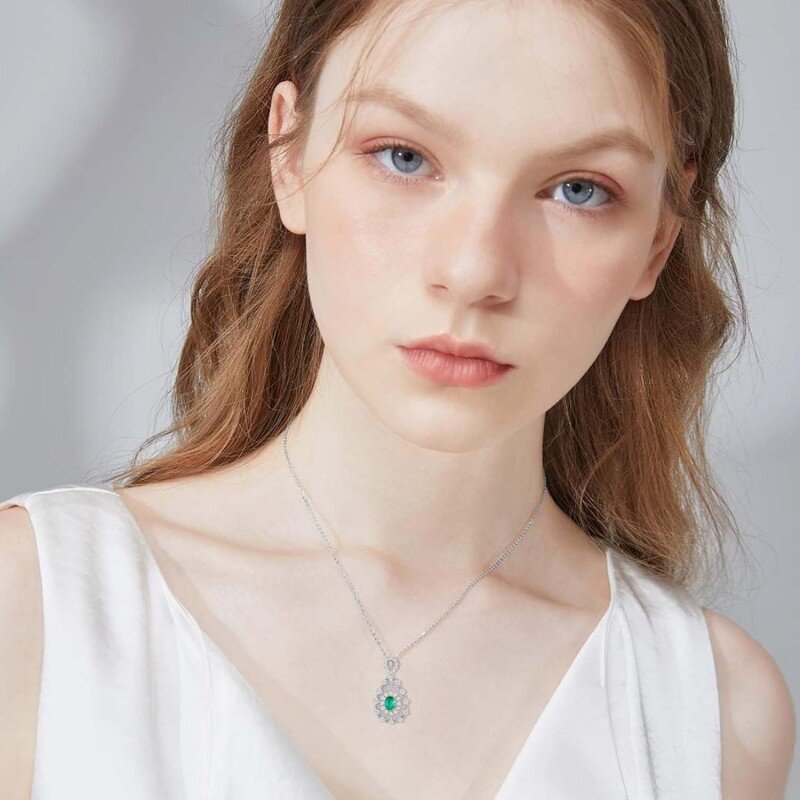 Collier carré en or blanc 18 carats et émeraude, cadeau de fiançailles ou de mariage pour elle-2