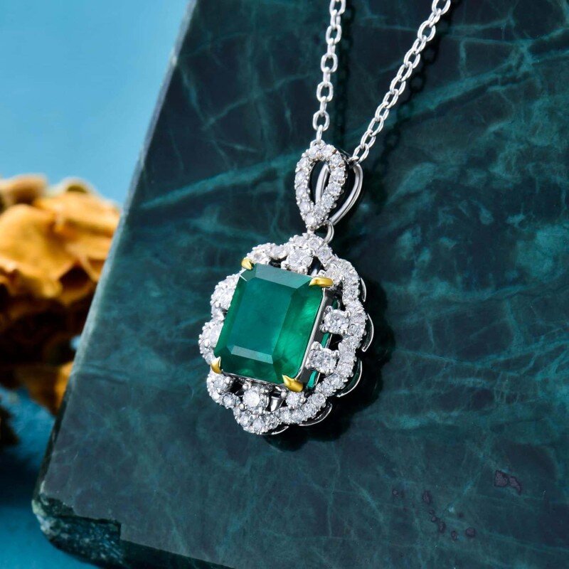 Collar de oro blanco de 18 quilates con esmeraldas y flores silvestres, regalo de compromiso o boda para ella-3