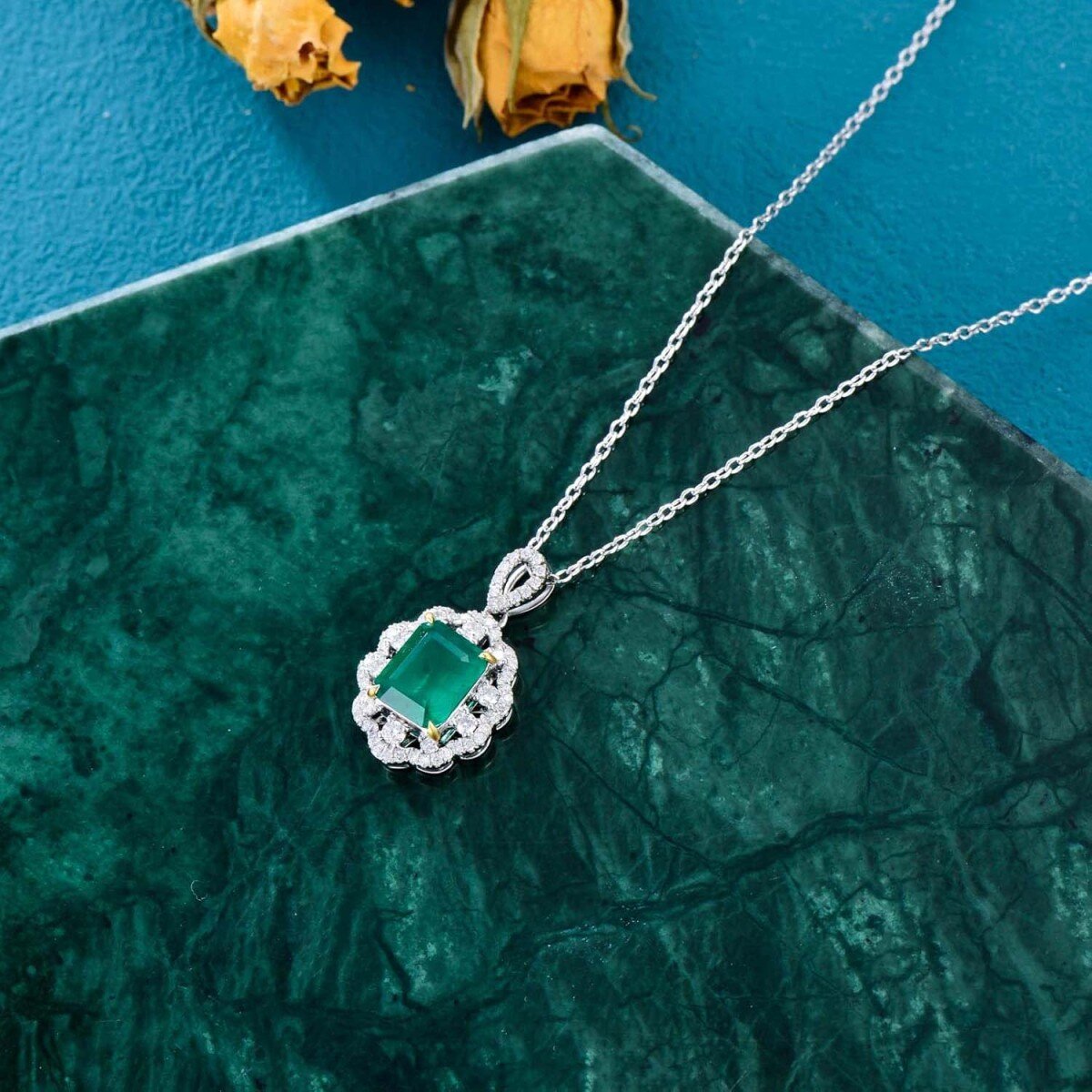 10K White Gold Emerald Wildflowers Necklace Engagement Wedding Gift for Her-4