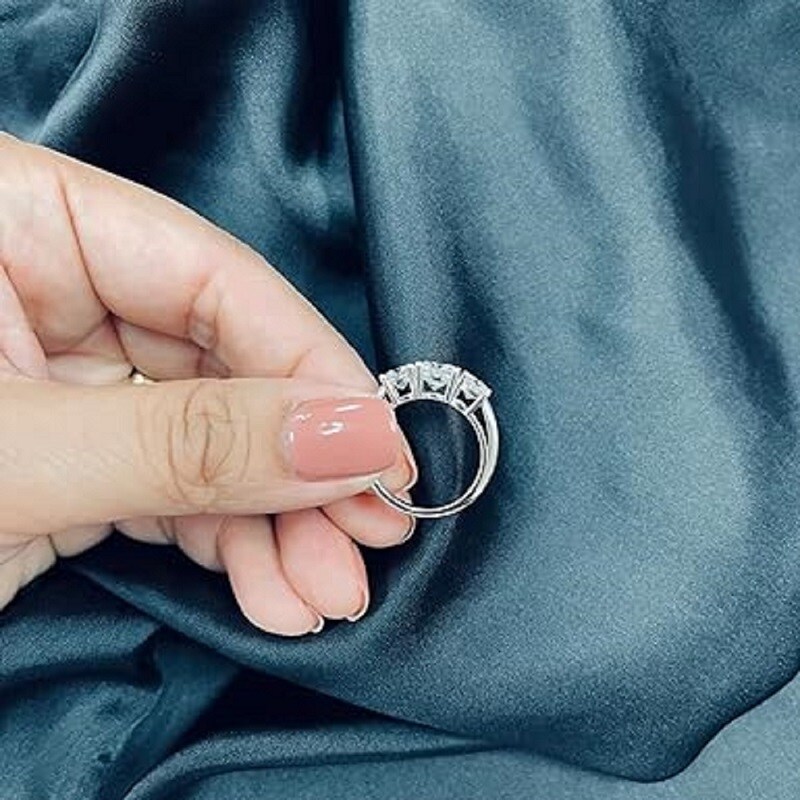 10K White Gold Moissanite Engagement Ring-3