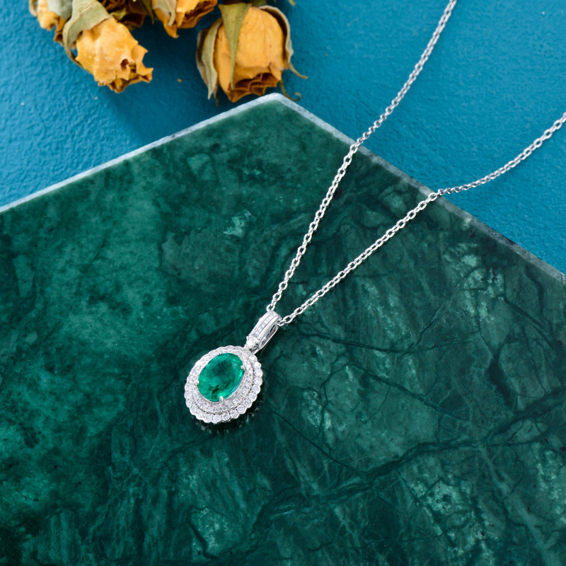 Collier pendentif ovale en or blanc 10 carats avec diamant et émeraude-4