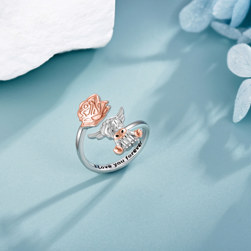 Anillo abierto de plata de ley en dos tonos con diseño de vaca de las Tierras Altas y rosa con palabra grabada para mujer-3