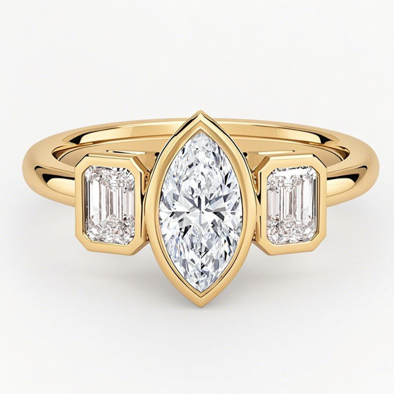 Maßgefertigter Dreistein-Verlobungsring aus 18-karätigem Gold mit im Labor gezüchtetem Diamanten im Marquise-Schliff-1