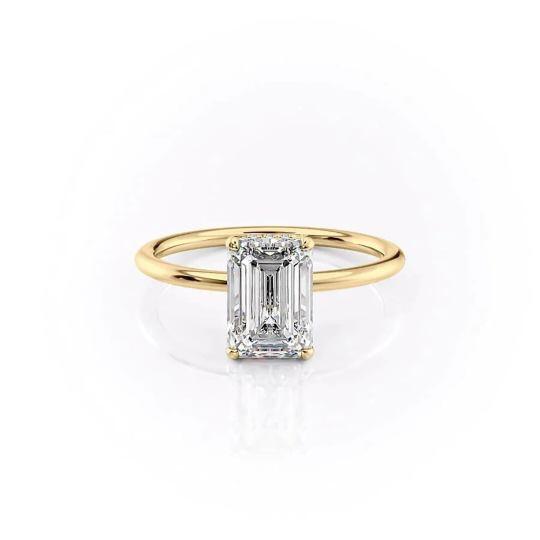 Anillo de plata de ley con baño de oro amarillo y moissanita talla princesa de 2 quilates